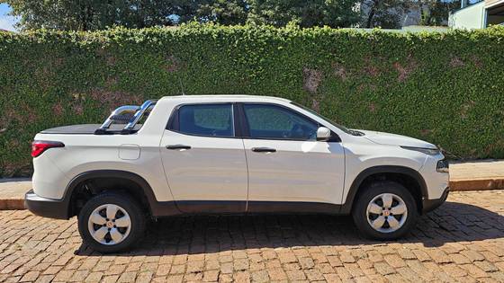 FIAT TORO 1.8 16V EVO FLEX ENDURANCE AT6 FIAT TORO 1.8 16V EVO FLEX ENDURANCE AT6